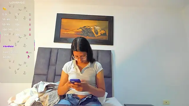 Vahiolet smith online show from June 2026 03:22:02 AM