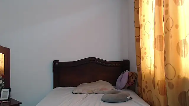 StormiHills online show from November 2025 03:44:01 PM