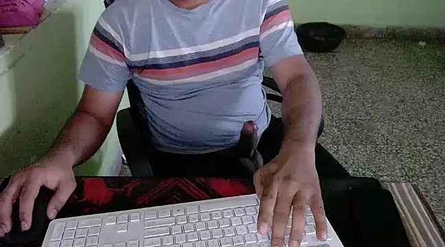 Snapshot of hornycharlie04 chatting on February 2025 11:53:01 AM hornycharlie04 online show from February 2025 11:53:01 AM