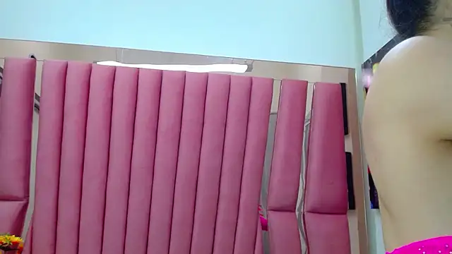 Snapshot of AnnySweett_ chatting on February 2025 06:49:02 PM AnnySweett online show from February 2025 06:49:02 PM