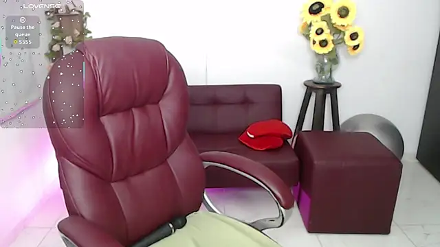 Snapshot of Ghada_milf chatting on April 2026 11:02:02 PM Ghada milf online show from April 2026 11:02:02 PM