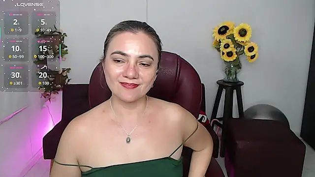 Snapshot of Ghada_milf chatting on April 2026 11:13:02 PM Ghada milf online show from April 2026 11:13:02 PM