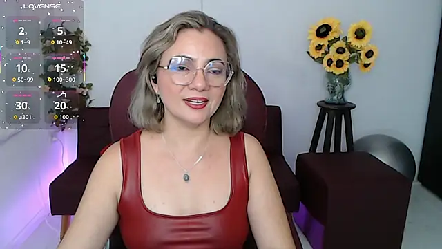 Snapshot of Ghada_milf chatting on April 2026 11:07:01 PM Ghada milf online show from April 2026 11:07:01 PM