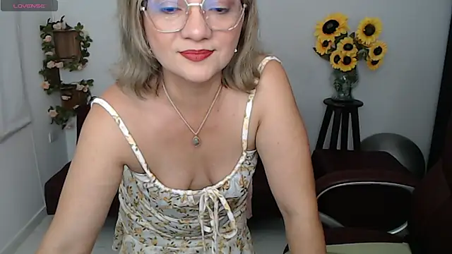 Snapshot of Ghada_milf chatting on May 2026 11:33:02 PM Ghada milf online show from May 2026 11:33:02 PM
