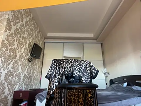 Snapshot of Mike_severi2 chatting on April 2026 12:13:01 PM Mike severi2 online show from April 2026 12:13:01 PM