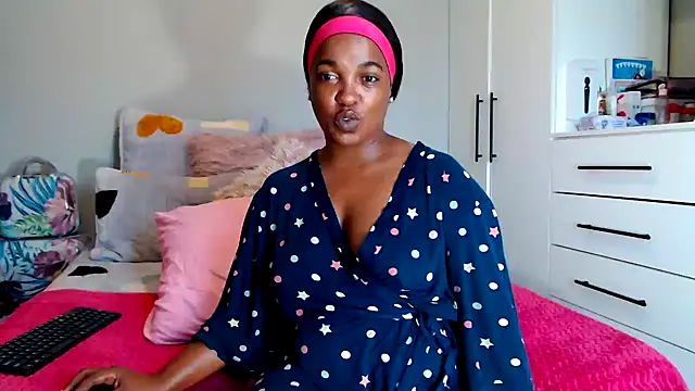 Snapshot of Amberbela chatting on October 2025 11:19:01 AM Amberbela online show from October 2025 11:19:01 AM