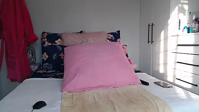 Snapshot of Amberbela chatting on October 2025 03:58:02 AM Amberbela online show from October 2025 03:58:02 AM