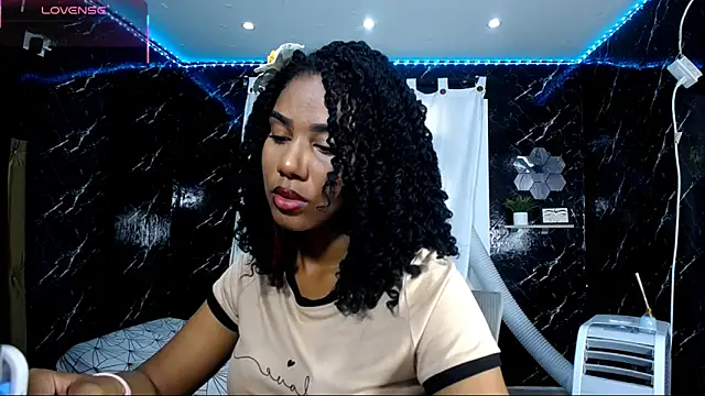 Hillary queen online show from September 2025 12:38:02 PM