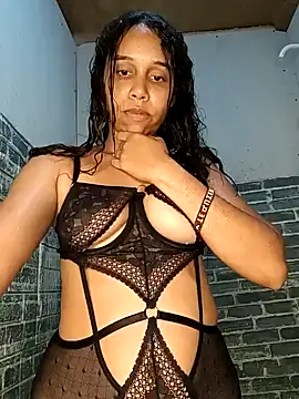 Snapshot of emma-19- chatting on March 2025 11:53:02 PM emma-19- online show from March 2025 11:53:02 PM