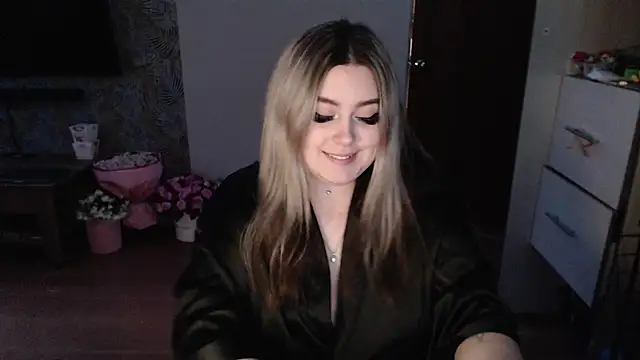 TiffaniYW online show from January 2025 07:32:01 PM