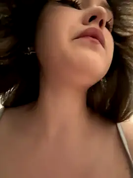 Peachy Dream online show from September 2025 06:13:02 PM