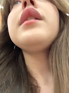 Peachy Dream online show from October 2025 06:08:02 PM