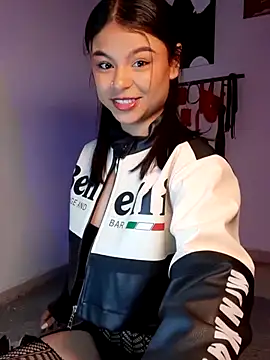 Cleo hills online show from May 2026 02:34:02 PM