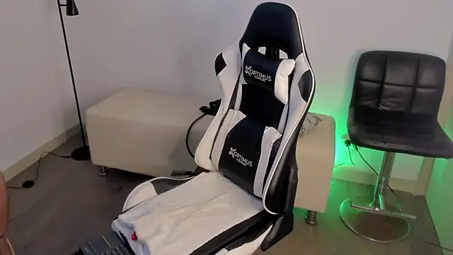 Snapshot of dafboy1 chatting on September 2025 02:22:01 PM dafboy1 online show from September 2025 02:22:01 PM