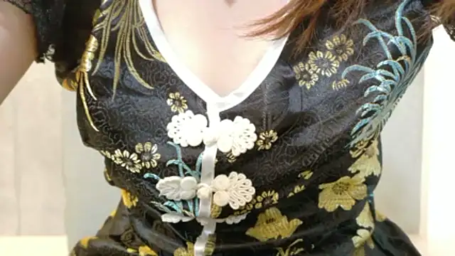 Snapshot of tsukuyomityan1 chatting on June 2026 08:12:02 AM tsukuyomityan1 online show from June 2026 08:12:02 AM