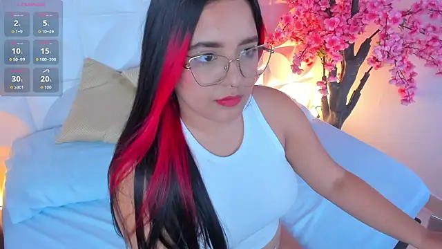 victoria18x online show from October 2025 07:21:01 PM