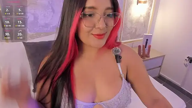 Snapshot of victoria18x chatting on November 2025 07:13:01 PM victoria18x online show from November 2025 07:13:01 PM