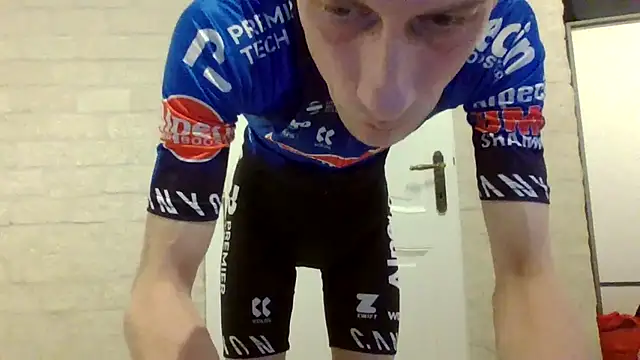 Snapshot of sportslet1 chatting on April 2026 09:32:01 PM sportslet1 online show from April 2026 09:32:01 PM