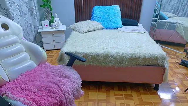 brithany smiith  online show from May 2026 02:03:02 PM
