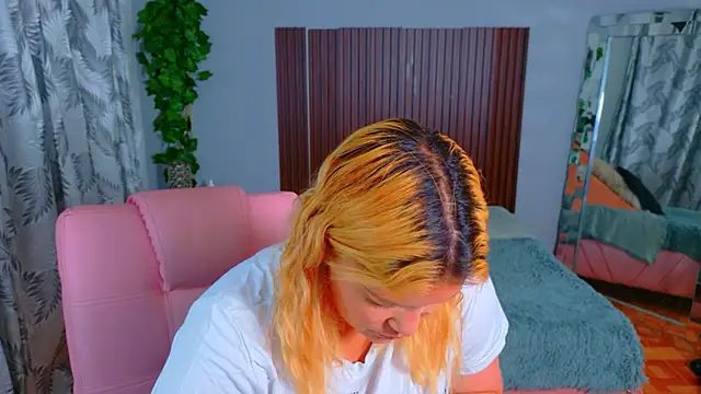 brithany smiith  online show from May 2026 02:12:01 PM