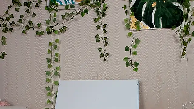 Snapshot of Seductive_She_Wolf chatting on September 2025 05:54:01 AM Seductive She Wolf online show from September 2025 05:54:01 AM