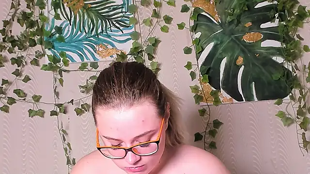 Snapshot of Seductive_She_Wolf chatting on October 2025 02:31:02 AM Seductive She Wolf online show from October 2025 02:31:02 AM