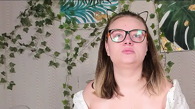 Snapshot of Seductive_She_Wolf chatting on October 2025 08:06:01 AM Seductive She Wolf online show from October 2025 08:06:01 AM