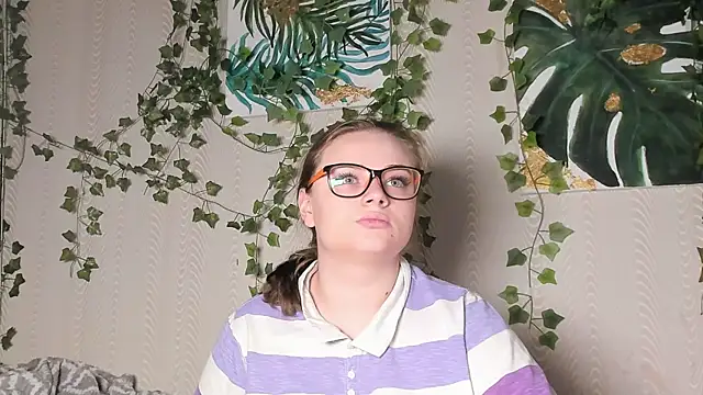 Snapshot of Seductive_She_Wolf chatting on November 2025 03:24:01 PM Seductive She Wolf online show from November 2025 03:24:01 PM