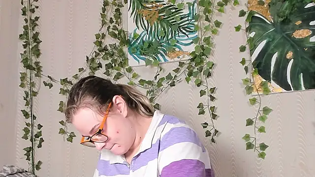 Snapshot of Seductive_She_Wolf chatting on November 2025 03:46:01 PM Seductive She Wolf online show from November 2025 03:46:01 PM