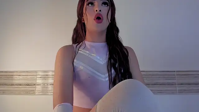 Sophia Cambpell online show from November 2025 06:08:02 AM