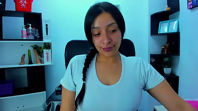 Sarah Hornny online show from July 2026 08:11:01 PM