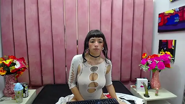 Samantha Smiith online show from December 2024 07:04:01 AM