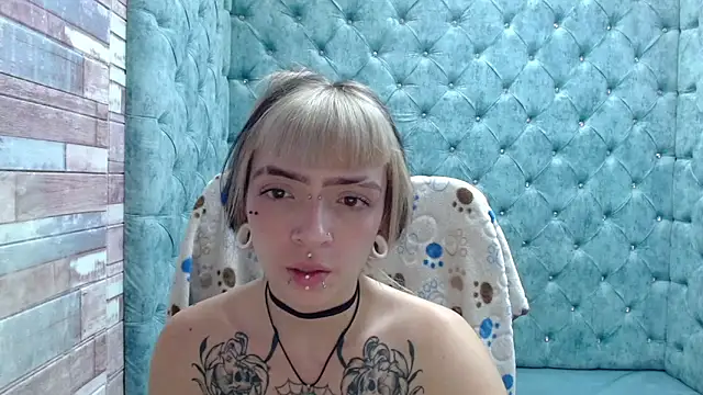 Samantha Smiith online show from October 2025 03:40:01 AM