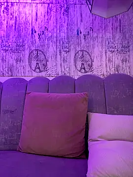 AbyThompson online show from October 2025 12:22:02 PM