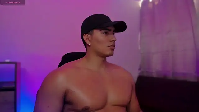 Snapshot of JamesGraay chatting on October 2025 01:12:02 PM JamesGraay online show from October 2025 01:12:02 PM