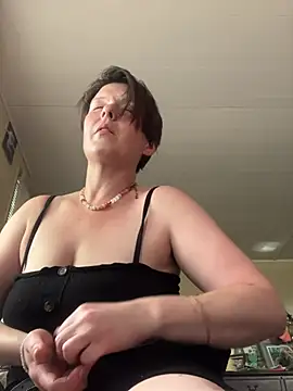 KatieBARBiE98 online show from June 2026 03:20:02 PM