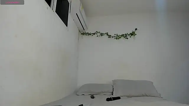 ashley lemus online show from May 2026 01:32:02 AM