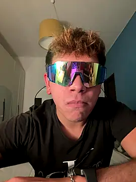 Snapshot of calleaaaa chatting on November 2025 06:26:01 PM calleaaaa online show from November 2025 06:26:01 PM