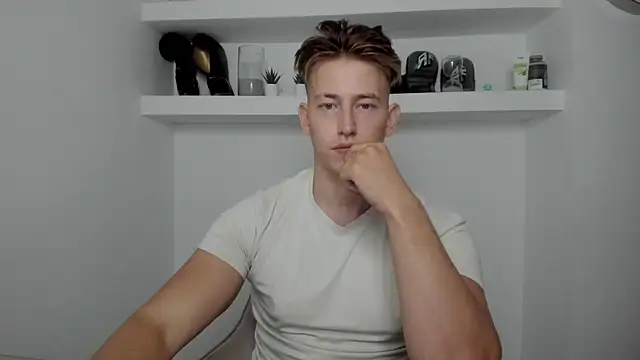 Snapshot of Findom_alpha chatting on December 2024 08:28:01 PM Findom alpha online show from December 2024 08:28:01 PM