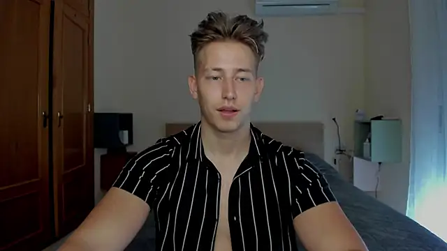 Snapshot of Findom_alpha chatting on February 2025 04:42:02 PM Findom alpha online show from February 2025 04:42:02 PM