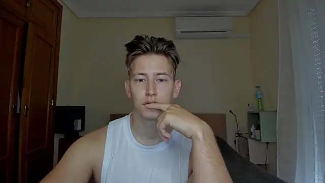 Snapshot of Findom_alpha chatting on February 2025 11:41:02 AM Findom alpha online show from February 2025 11:41:02 AM