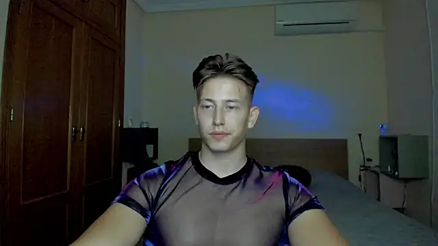 Snapshot of Findom_alpha chatting on March 2025 09:51:02 PM Findom alpha online show from March 2025 09:51:02 PM
