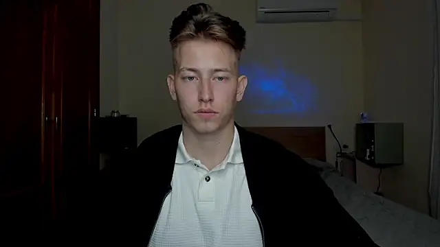 Snapshot of Findom_alpha chatting on March 2025 08:40:01 PM Findom alpha online show from March 2025 08:40:01 PM