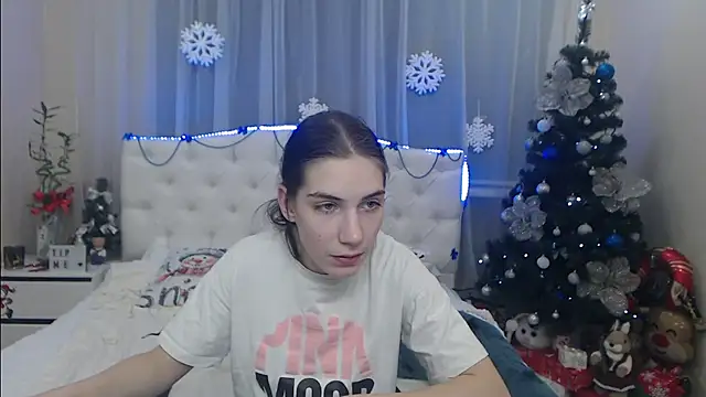 Snapshot of NikaStark_ chatting on December 2024 02:45:02 AM NikaStark online show from December 2024 02:45:02 AM