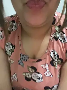 Snapshot of yassminsexy22 chatting on February 2026 01:09:01 PM yassminsexy22 online show from February 2026 01:09:01 PM