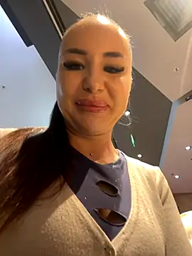 Snapshot of beautydiamond chatting on November 2025 09:20:01 AM beautydiamond online show from November 2025 09:20:01 AM