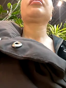 Snapshot of beautydiamond chatting on December 2025 10:02:01 AM beautydiamond online show from December 2025 10:02:01 AM