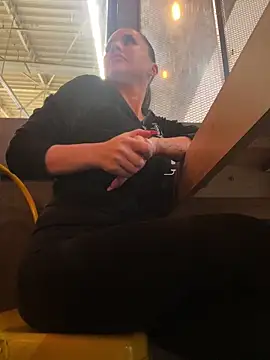 Snapshot of beautydiamond chatting on December 2025 09:25:01 AM beautydiamond online show from December 2025 09:25:01 AM