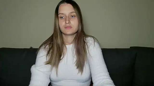 Snapshot of Submissive_love chatting on February 2025 07:39:01 PM Submissive love online show from February 2025 07:39:01 PM
