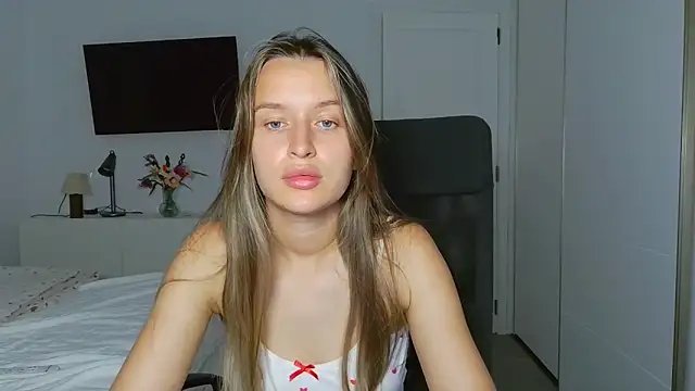 Submissive love online show from October 2025 06:08:01 PM